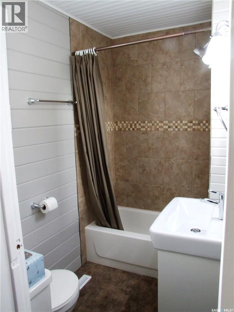 












118 2nd STREET W

,
Leader,




Saskatchewan
S0N1H0

