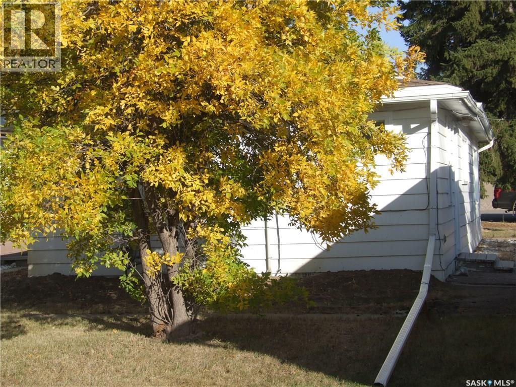 












118 2nd STREET W

,
Leader,




Saskatchewan
S0N1H0

