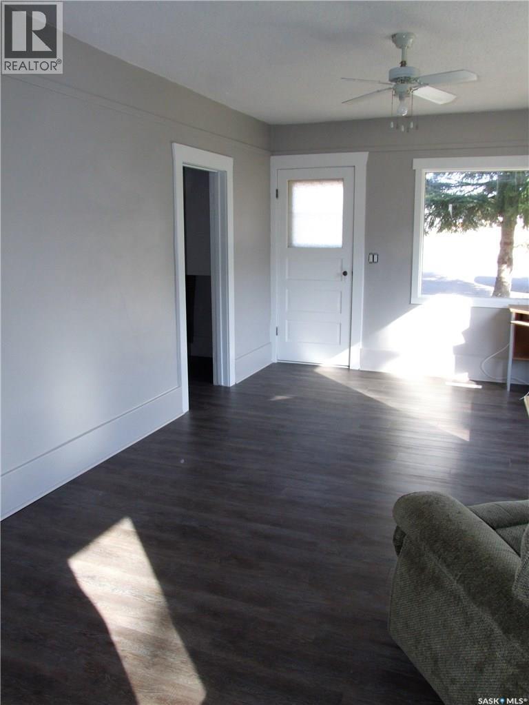 












118 2nd STREET W

,
Leader,




Saskatchewan
S0N1H0

