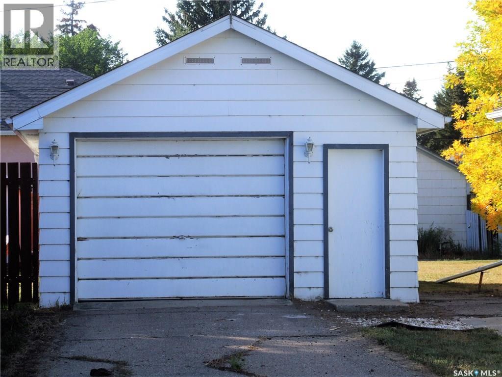 












118 2nd STREET W

,
Leader,




Saskatchewan
S0N1H0

