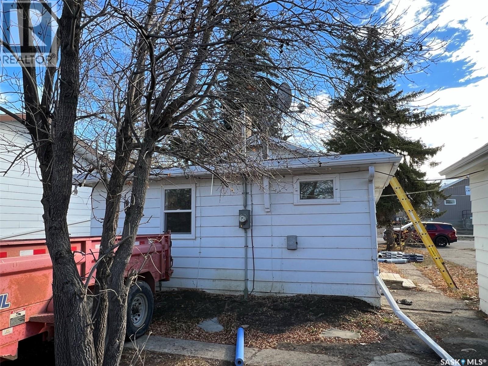 












118 2nd STREET W

,
Leader,




Saskatchewan
S0N1H0

