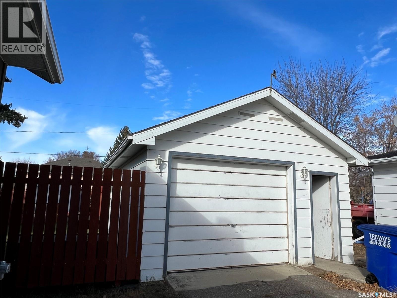 












118 2nd STREET W

,
Leader,




Saskatchewan
S0N1H0


