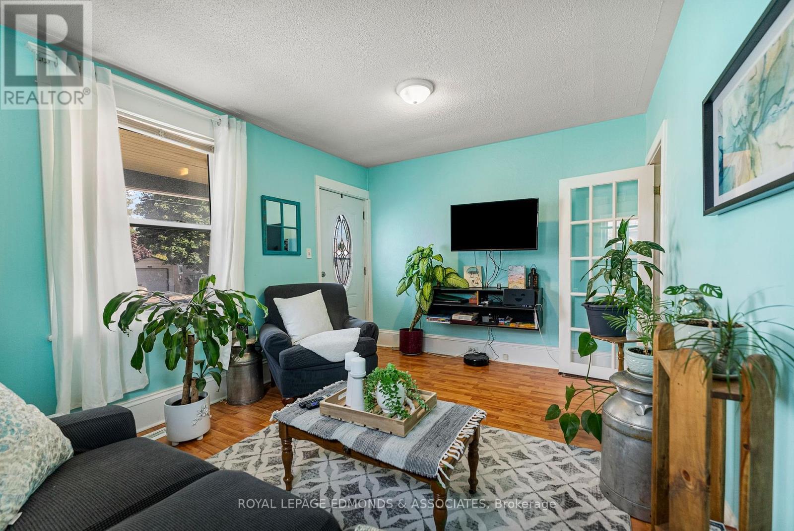












916 PEMBROKE STREET W

,
Pembroke,




Ontario
K8A5P8


