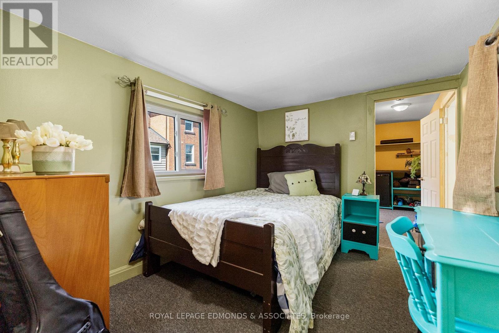












916 PEMBROKE STREET W

,
Pembroke,




Ontario
K8A5P8

