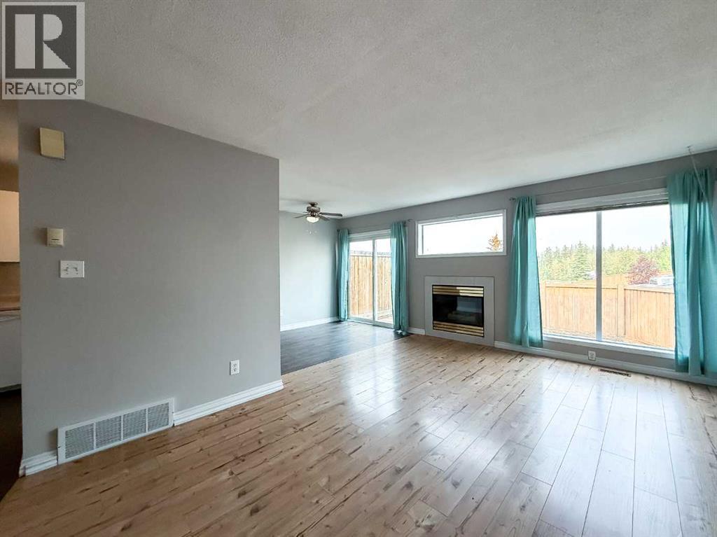 












17, 465 Makenny Street

,
Hinton,




Alberta
T7V1H3

