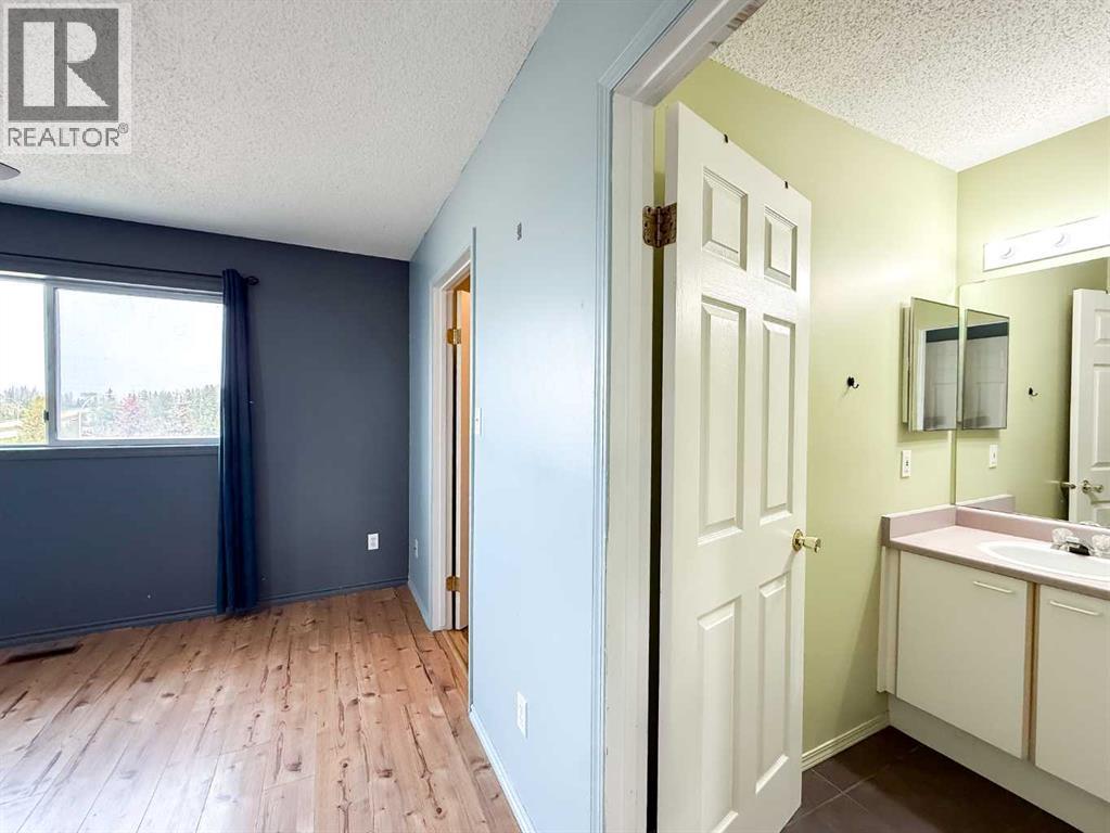 












17, 465 Makenny Street

,
Hinton,




Alberta
T7V1H3

