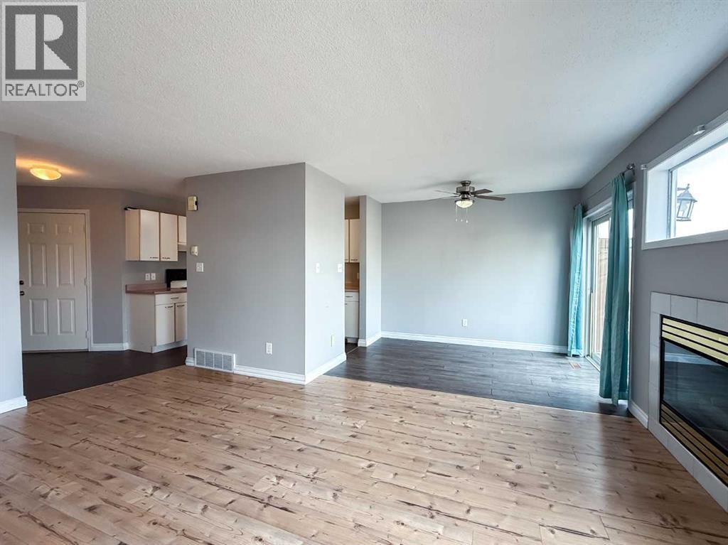 












17, 465 Makenny Street

,
Hinton,




Alberta
T7V1H3

