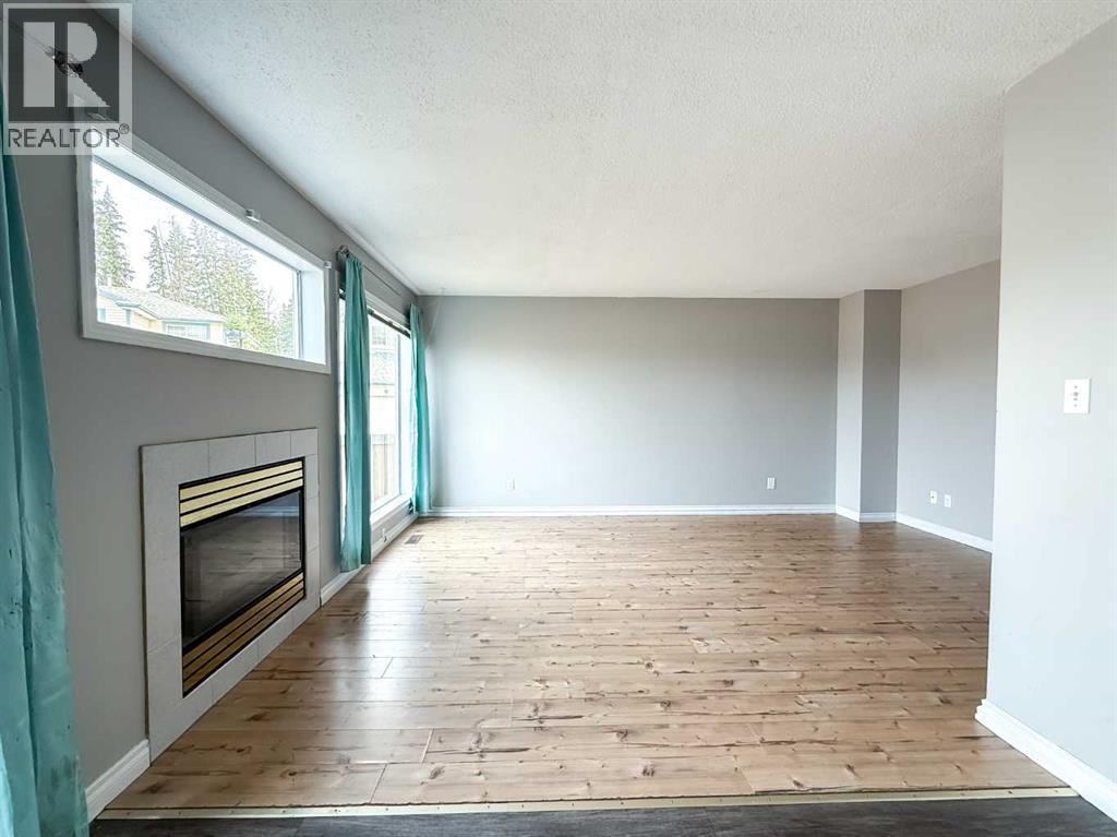 












17, 465 Makenny Street

,
Hinton,




Alberta
T7V1H3

