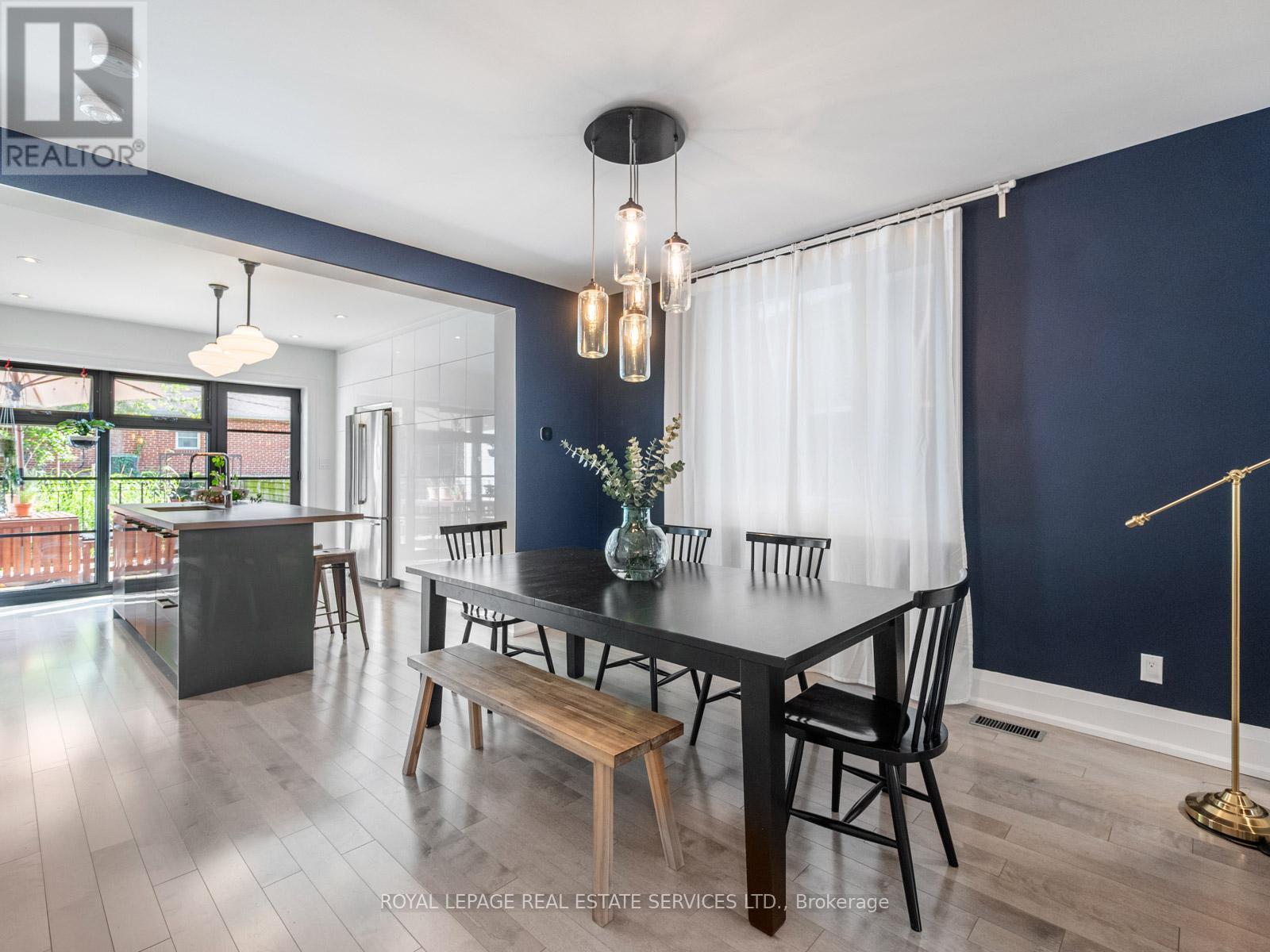 












127 EMERSON AVENUE

,
Toronto,




Ontario
M6H3S7

