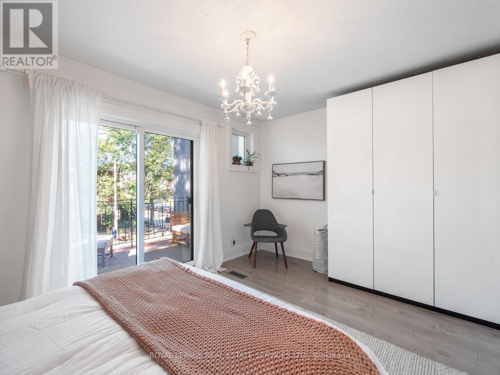 












127 EMERSON AVENUE

,
Toronto,




Ontario
M6H3S7

