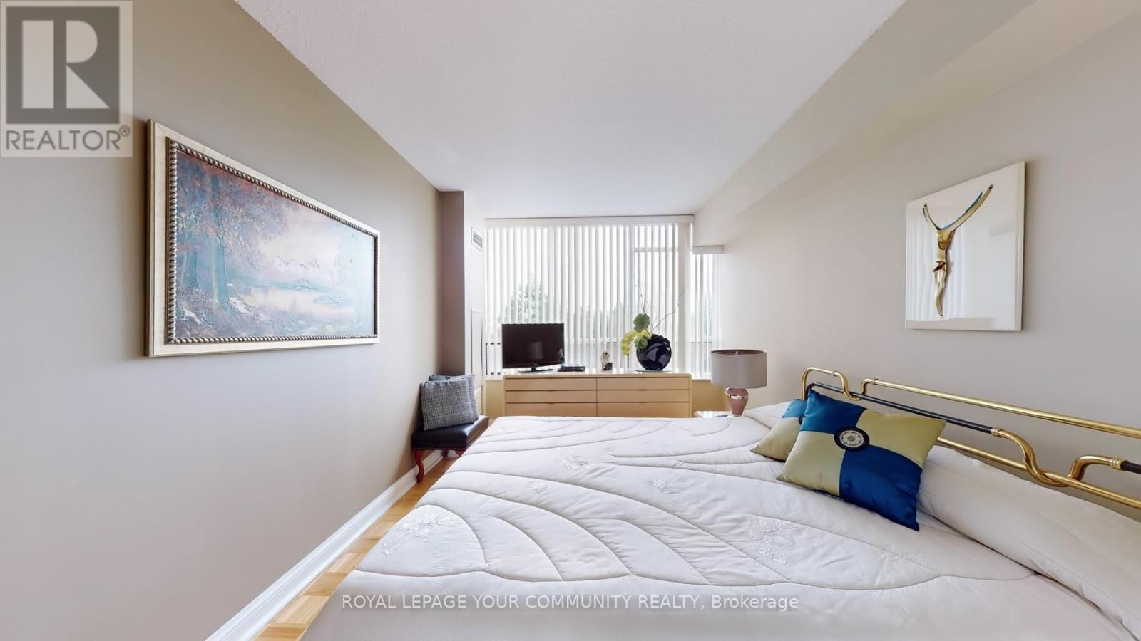












404 - 24 HANOVER ROAD

,
Brampton,




Ontario
L6S5K8

