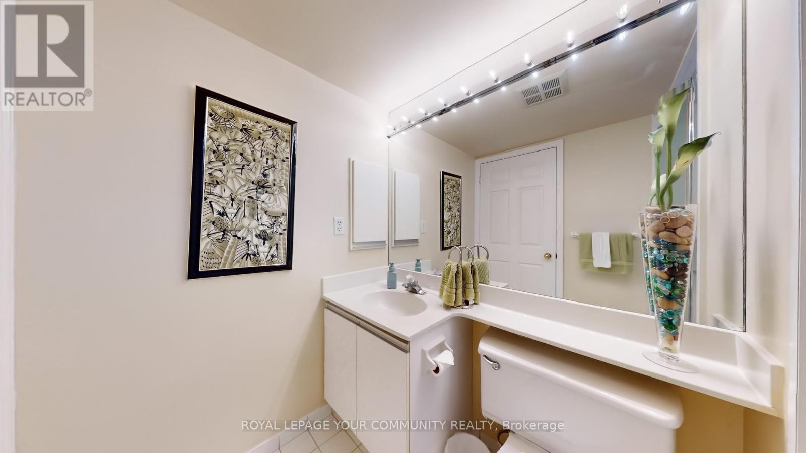 












404 - 24 HANOVER ROAD

,
Brampton,




Ontario
L6S5K8

