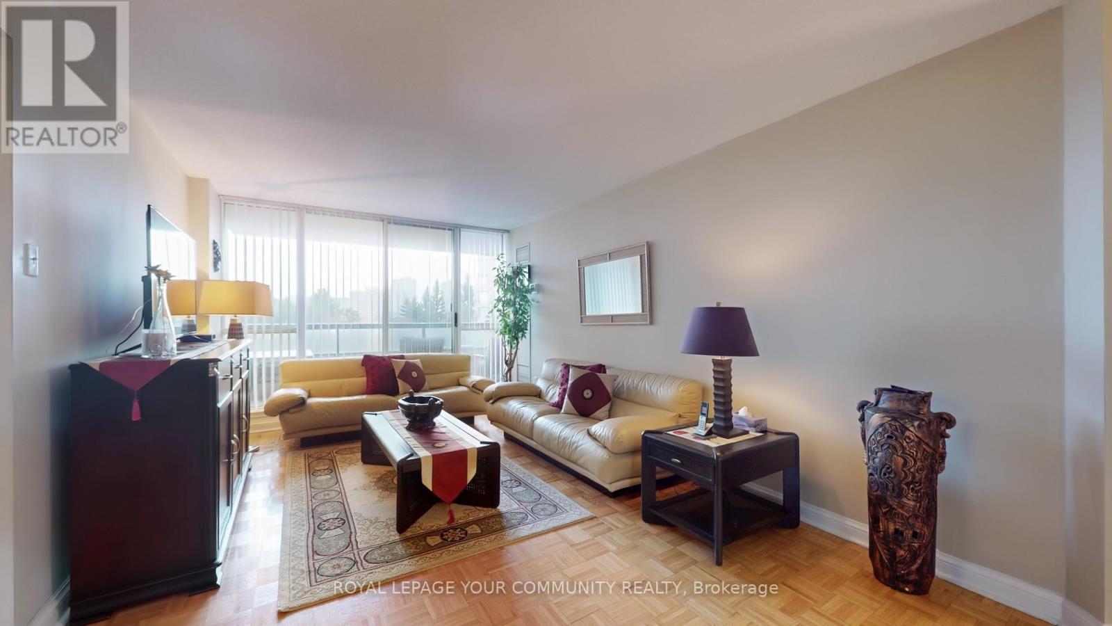 












404 - 24 HANOVER ROAD

,
Brampton,




Ontario
L6S5K8

