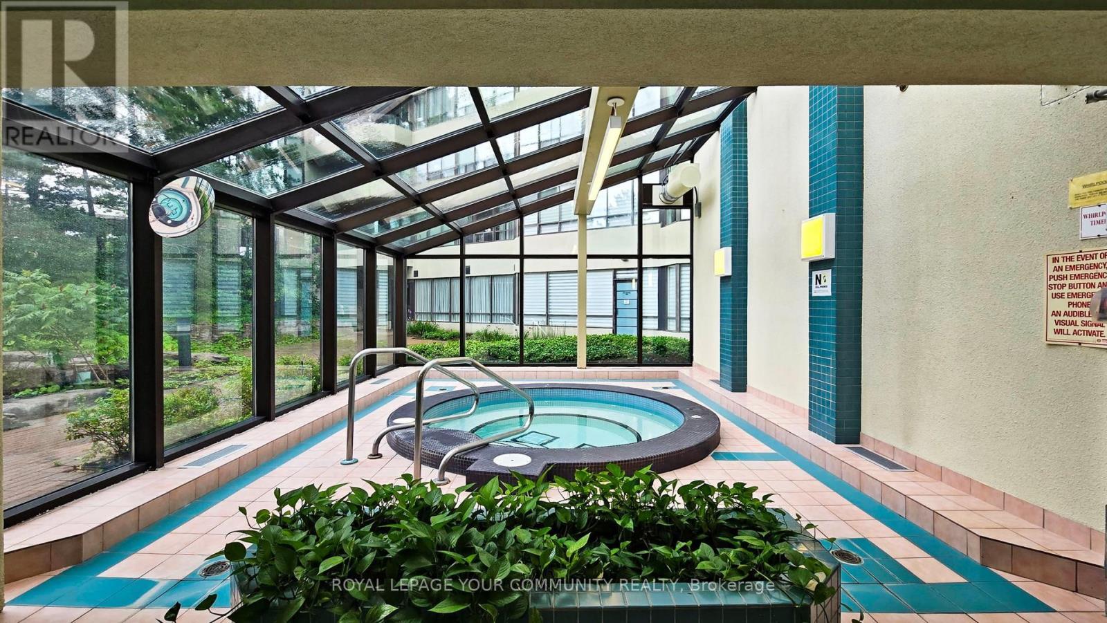 












404 - 24 HANOVER ROAD

,
Brampton,




Ontario
L6S5K8

