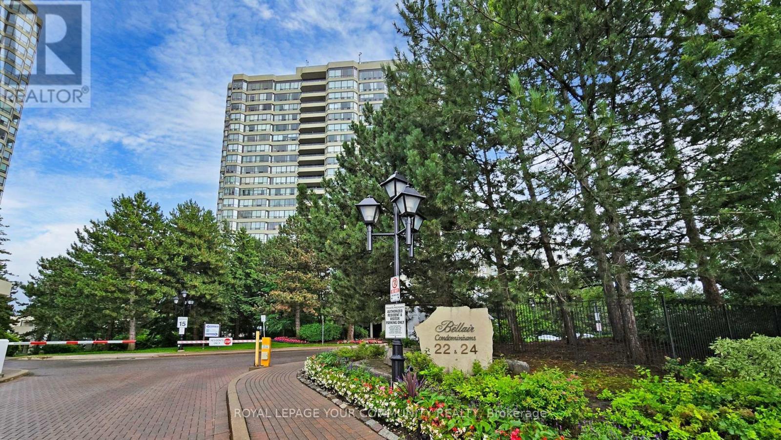












404 - 24 HANOVER ROAD

,
Brampton,




Ontario
L6S5K8

