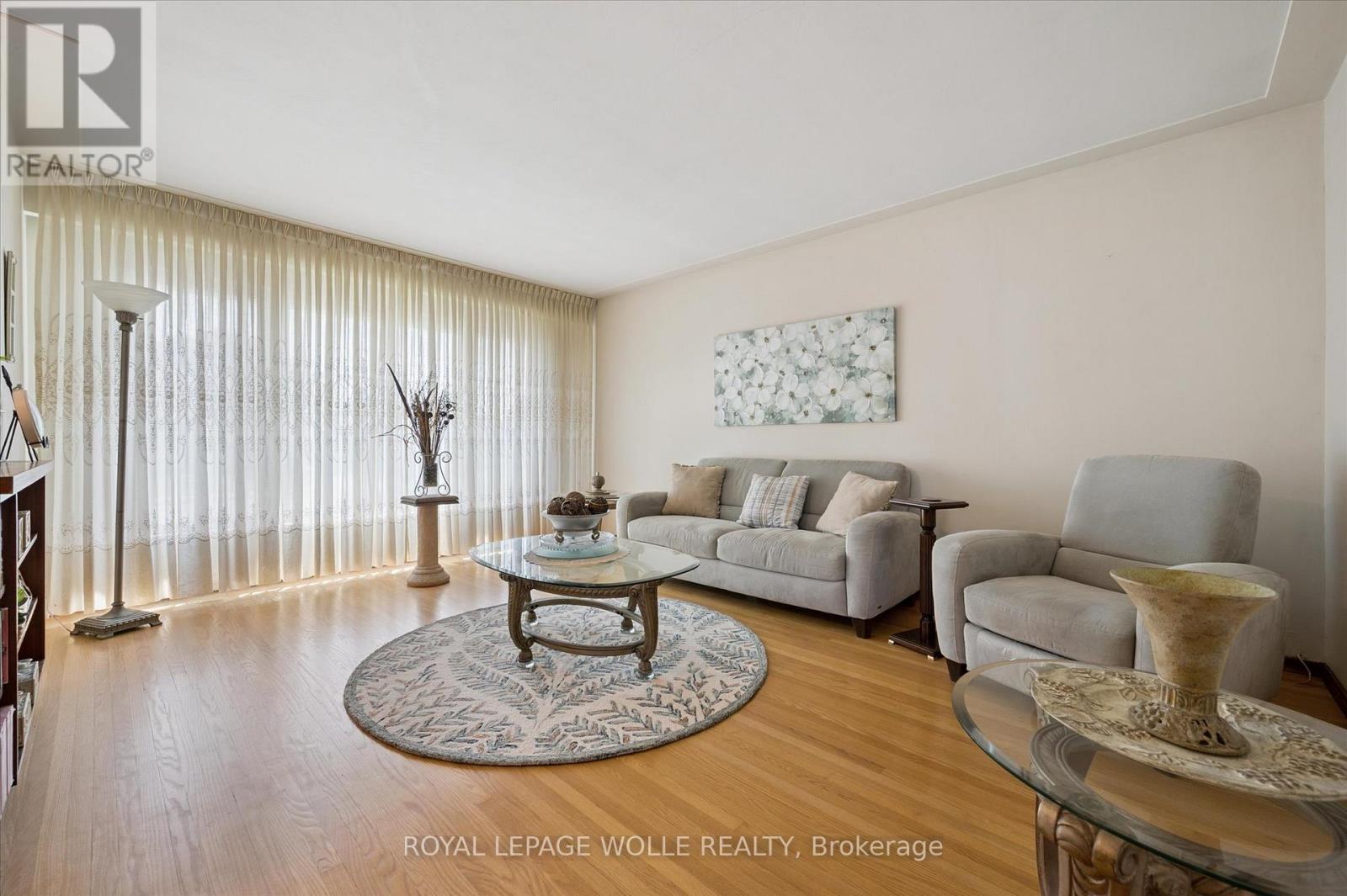 












136 FAIRWAY ROAD N

,
Kitchener,




Ontario
N2A2N6

