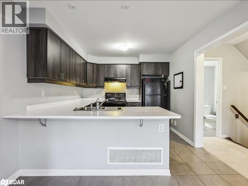 












17 SUITOR Court

,
Milton,




Ontario
L9T7K3

