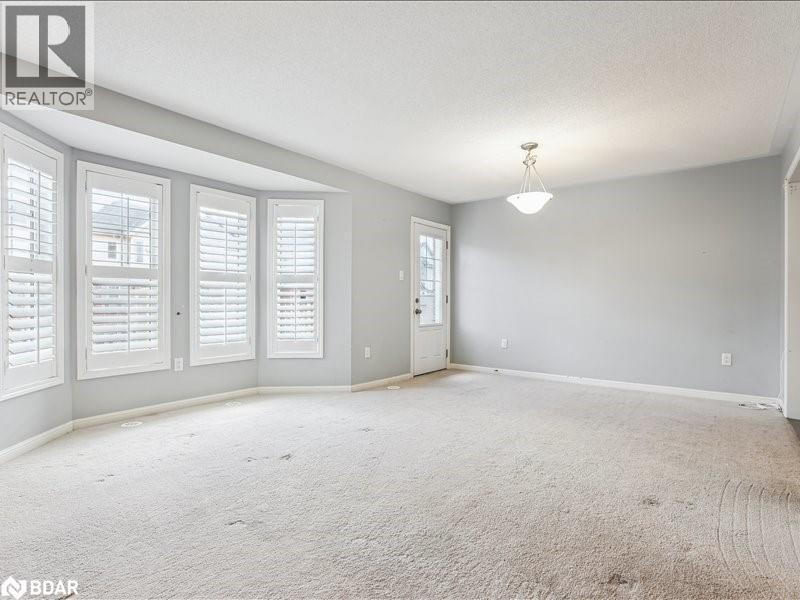 












17 SUITOR Court

,
Milton,




Ontario
L9T7K3

