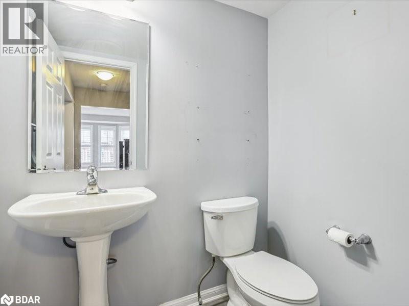 












17 SUITOR Court

,
Milton,




Ontario
L9T7K3

