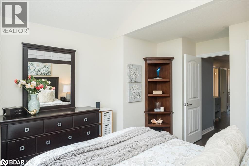 












32 FORBES Terrace

,
Milton,




Ontario
L9T3X3


