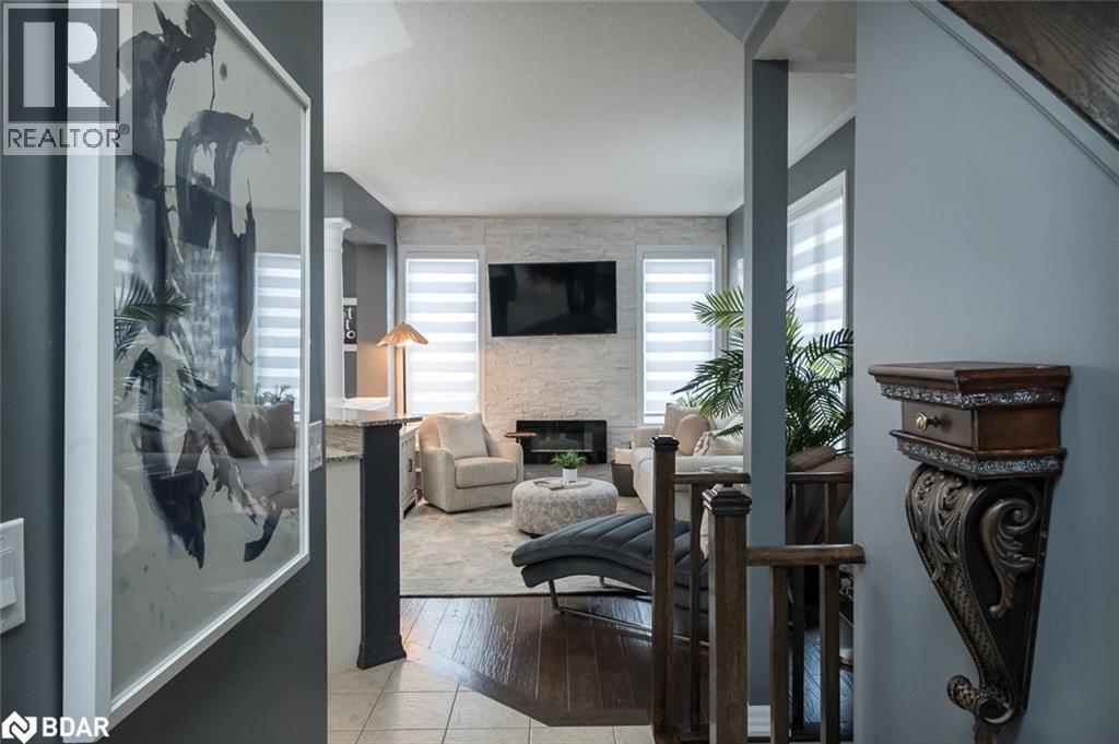 












32 FORBES Terrace

,
Milton,




Ontario
L9T3X3

