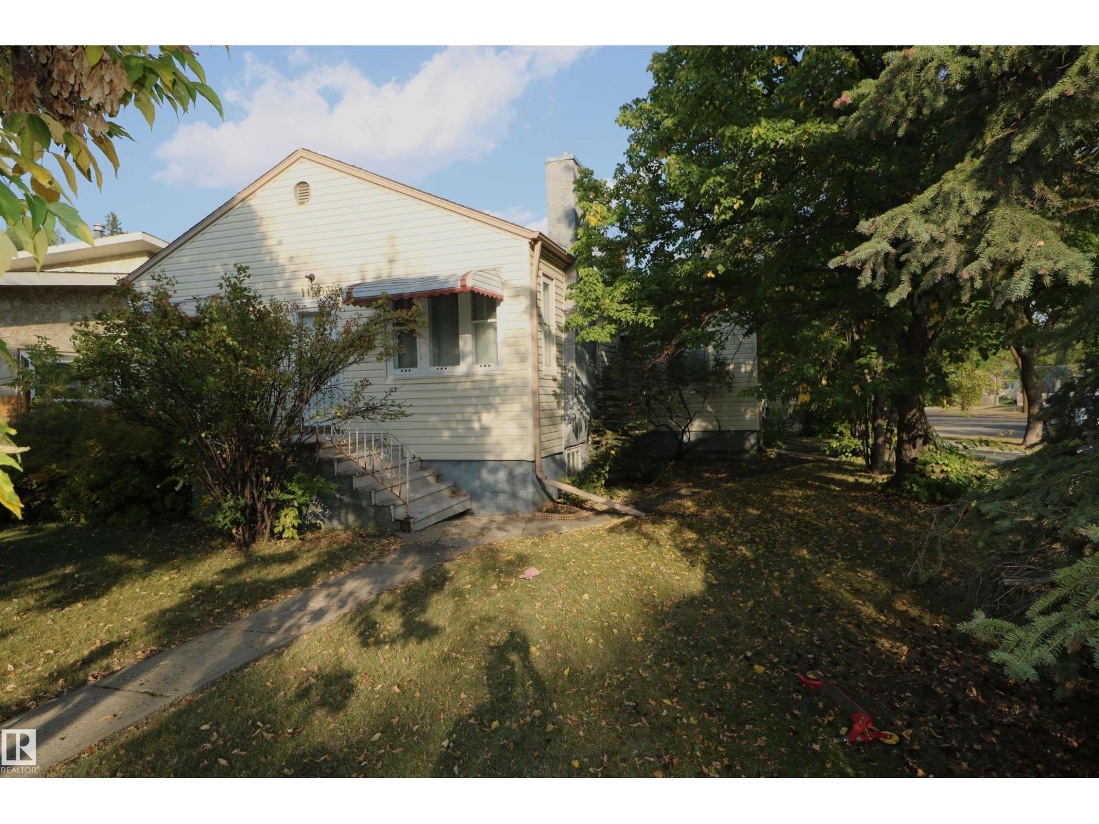 












11303 ST ALBERT TR NW

,
Edmonton,




Alberta
T5M3L2

