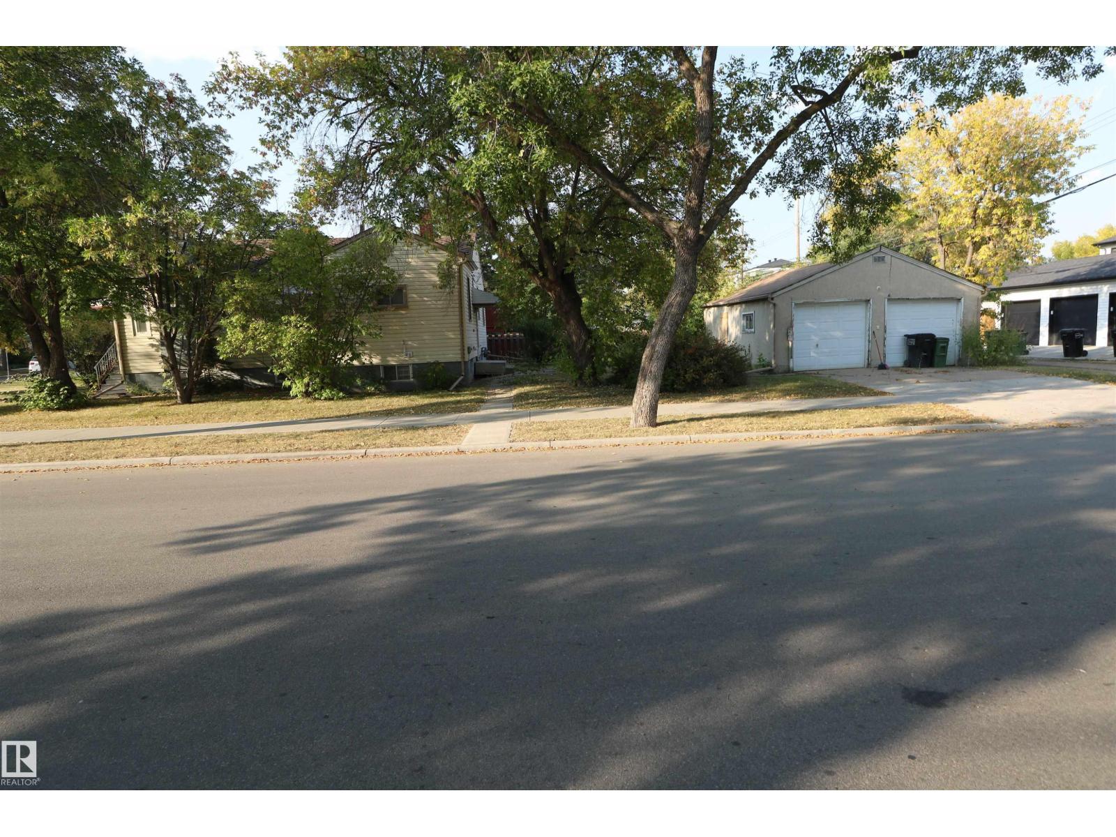 












11303 ST ALBERT TR NW

,
Edmonton,




Alberta
T5M3L2

