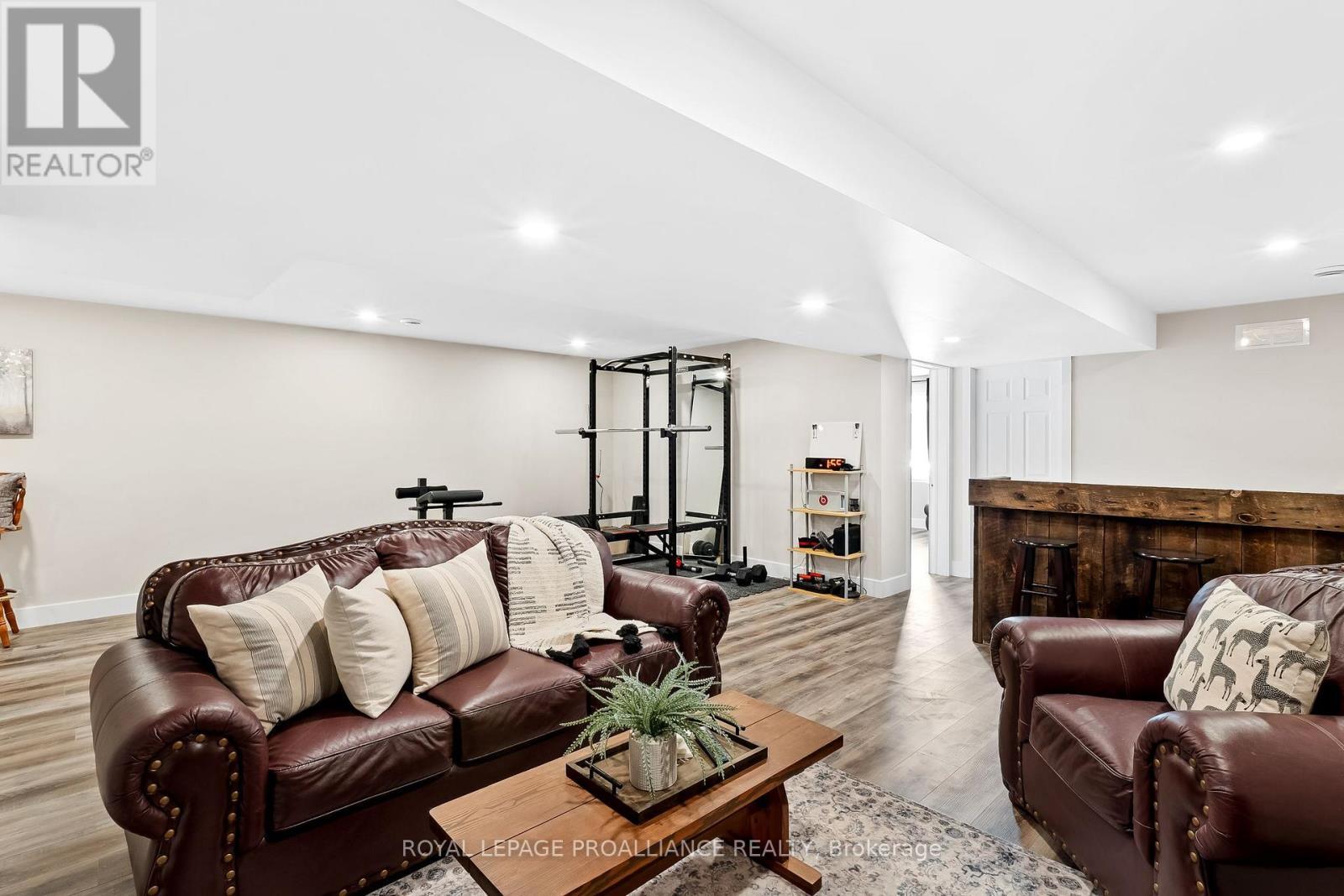 












6 FERRIS COURT

,
Trent Hills (Campbellford),




Ontario
K0L1L0


