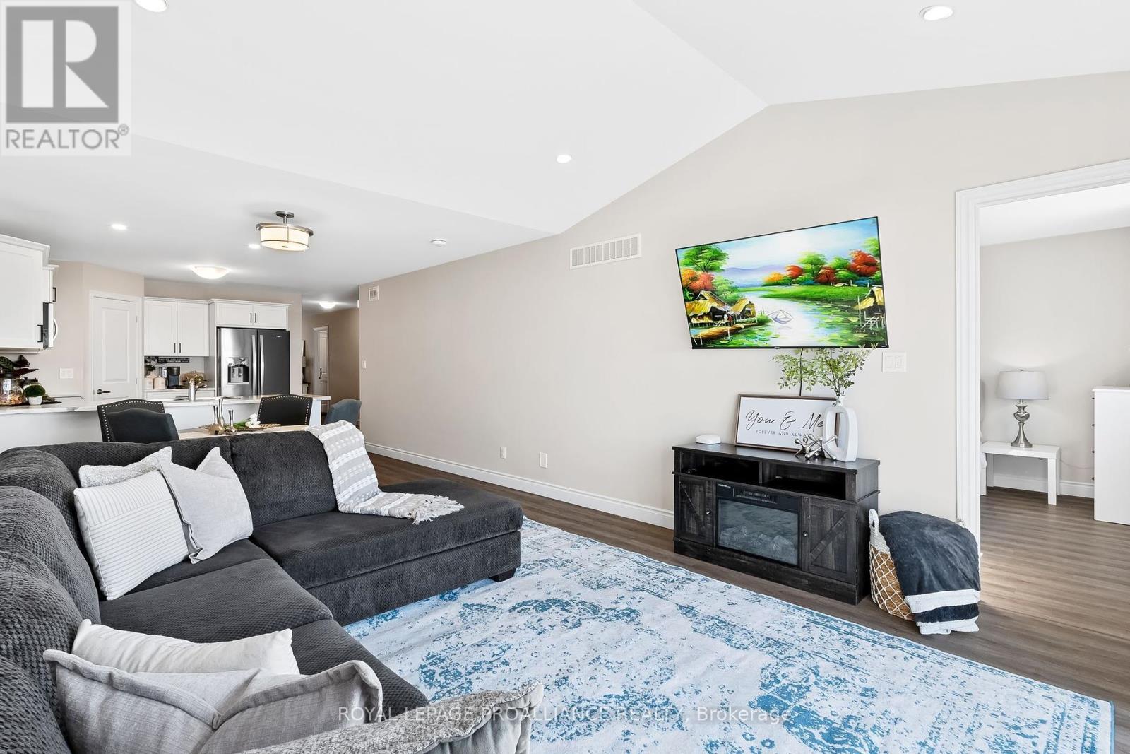 












6 FERRIS COURT

,
Trent Hills (Campbellford),




Ontario
K0L1L0

