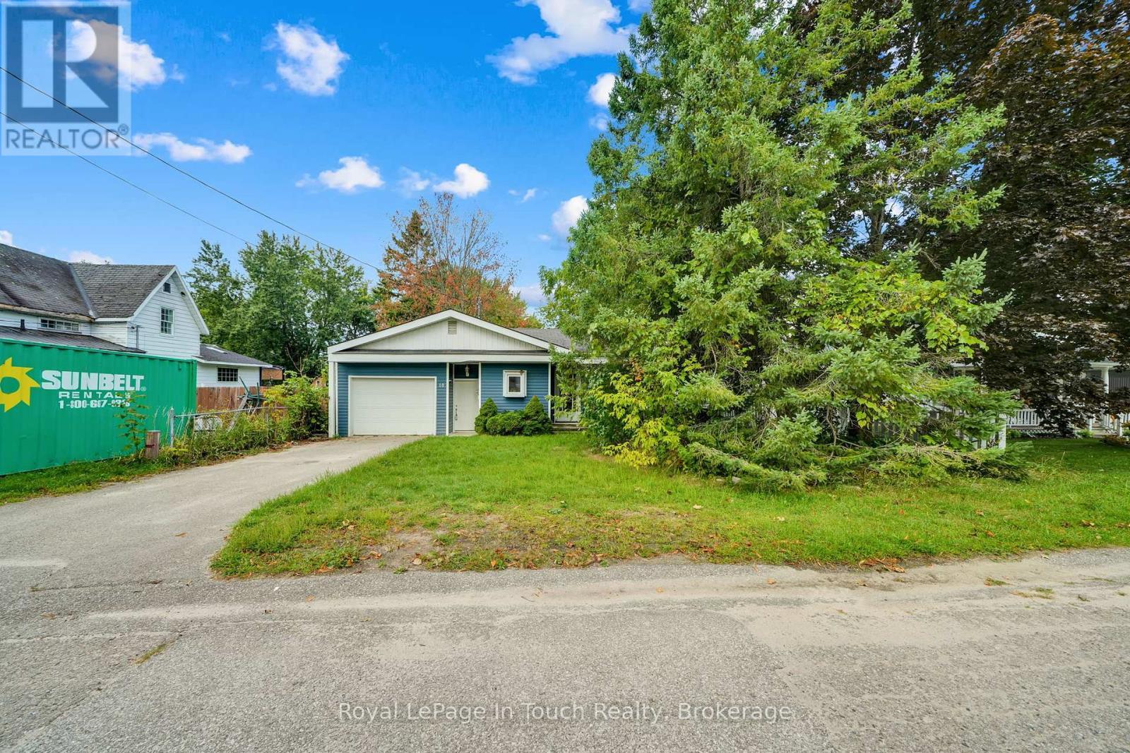 












10 LEONARD AVENUE

,
Penetanguishene,




Ontario
L9M1C8

