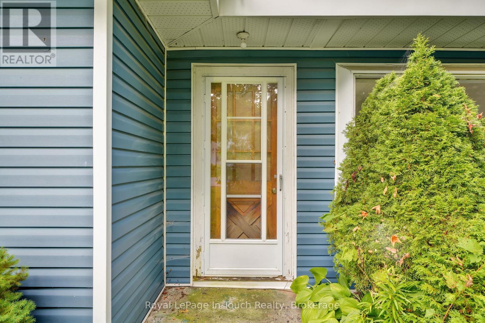 












10 LEONARD AVENUE

,
Penetanguishene,




Ontario
L9M1C8

