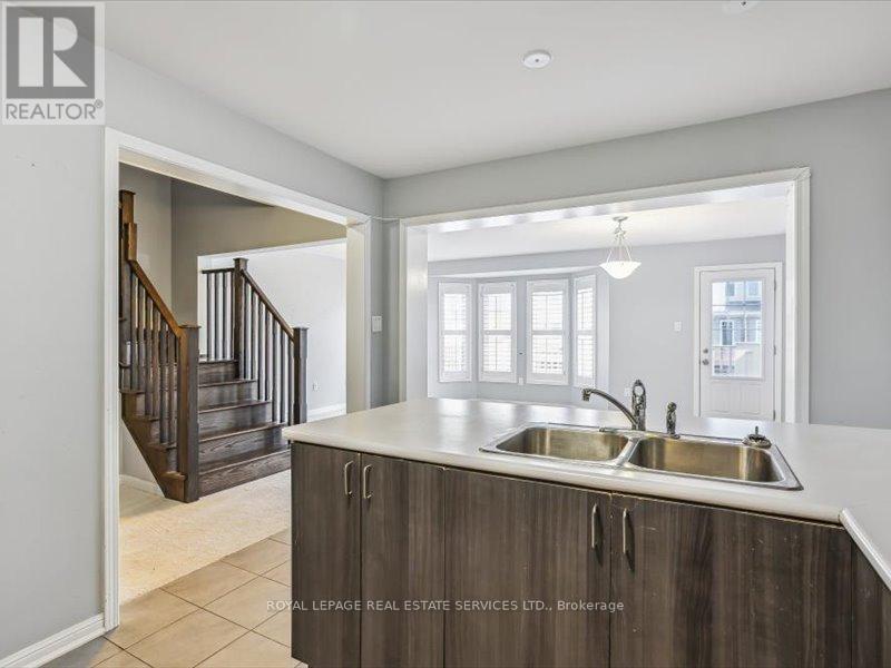 












17 SUITOR COURT

,
Milton,




Ontario
L9T8S1

