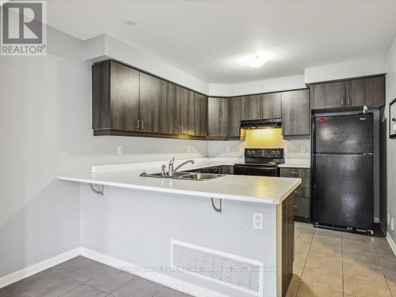 












17 SUITOR COURT

,
Milton,




Ontario
L9T8S1

