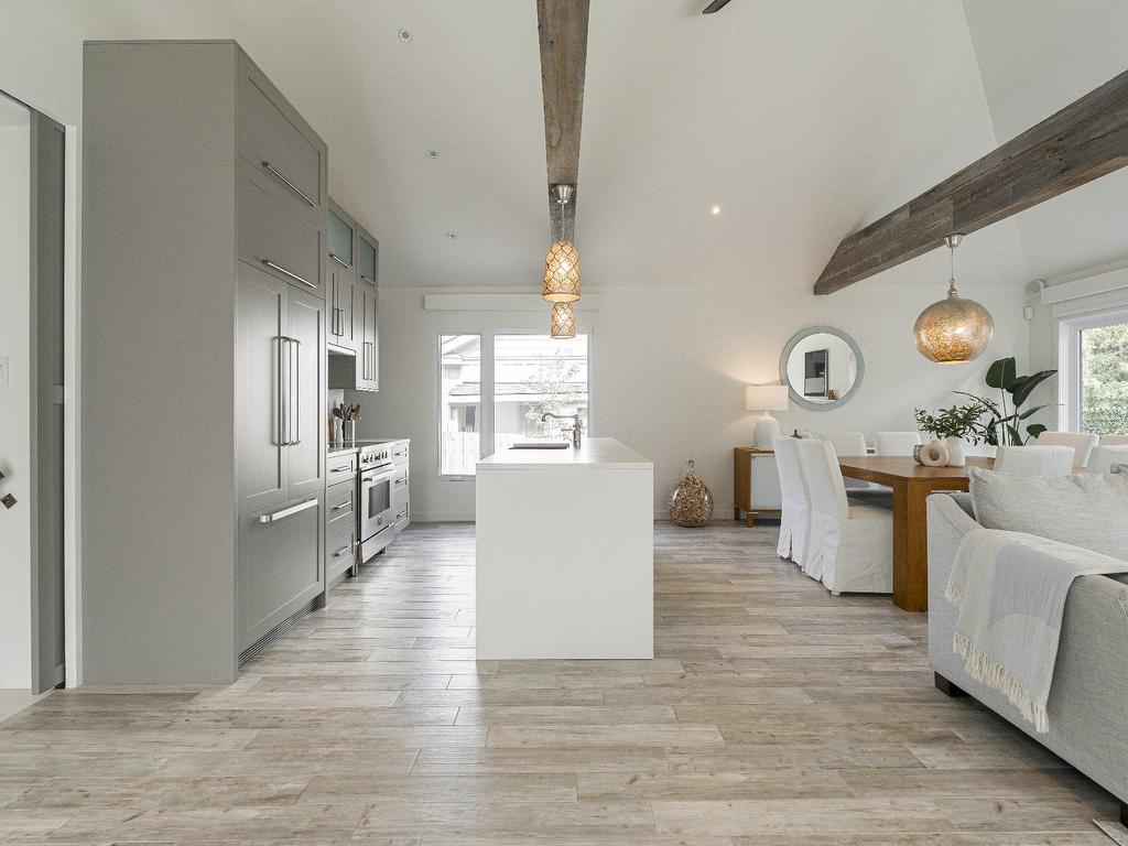 









159


Ch. du Bord-du-Lac-Lakeshore

,
Pointe-Claire,




QC
H9S4J9

