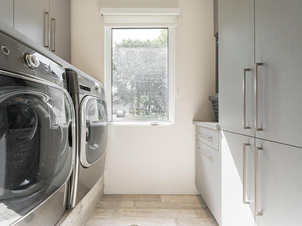 









159


Ch. du Bord-du-Lac-Lakeshore

,
Pointe-Claire,




QC
H9S4J9

