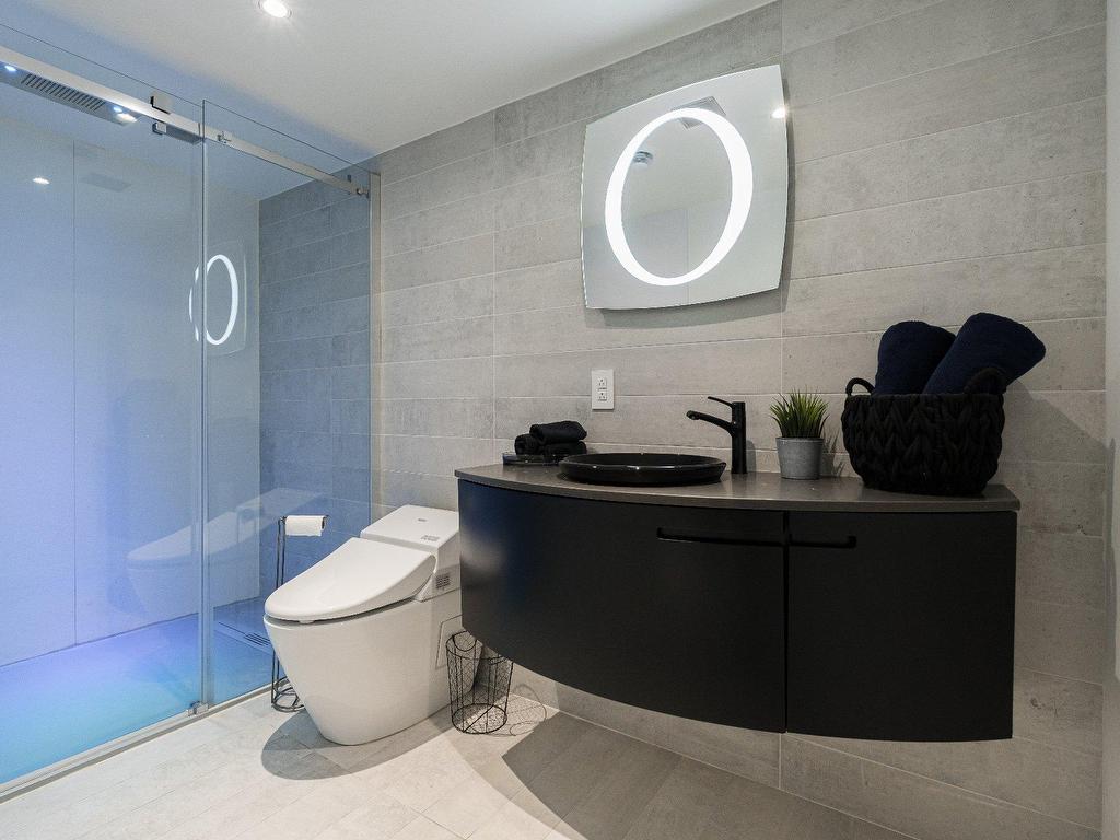 









159


Ch. du Bord-du-Lac-Lakeshore

,
Pointe-Claire,




QC
H9S4J9

