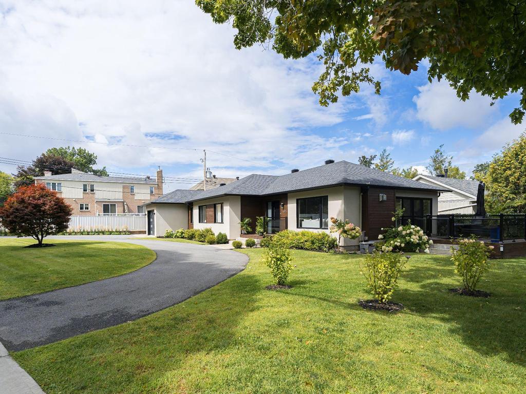 









159


Ch. du Bord-du-Lac-Lakeshore

,
Pointe-Claire,




QC
H9S4J9

