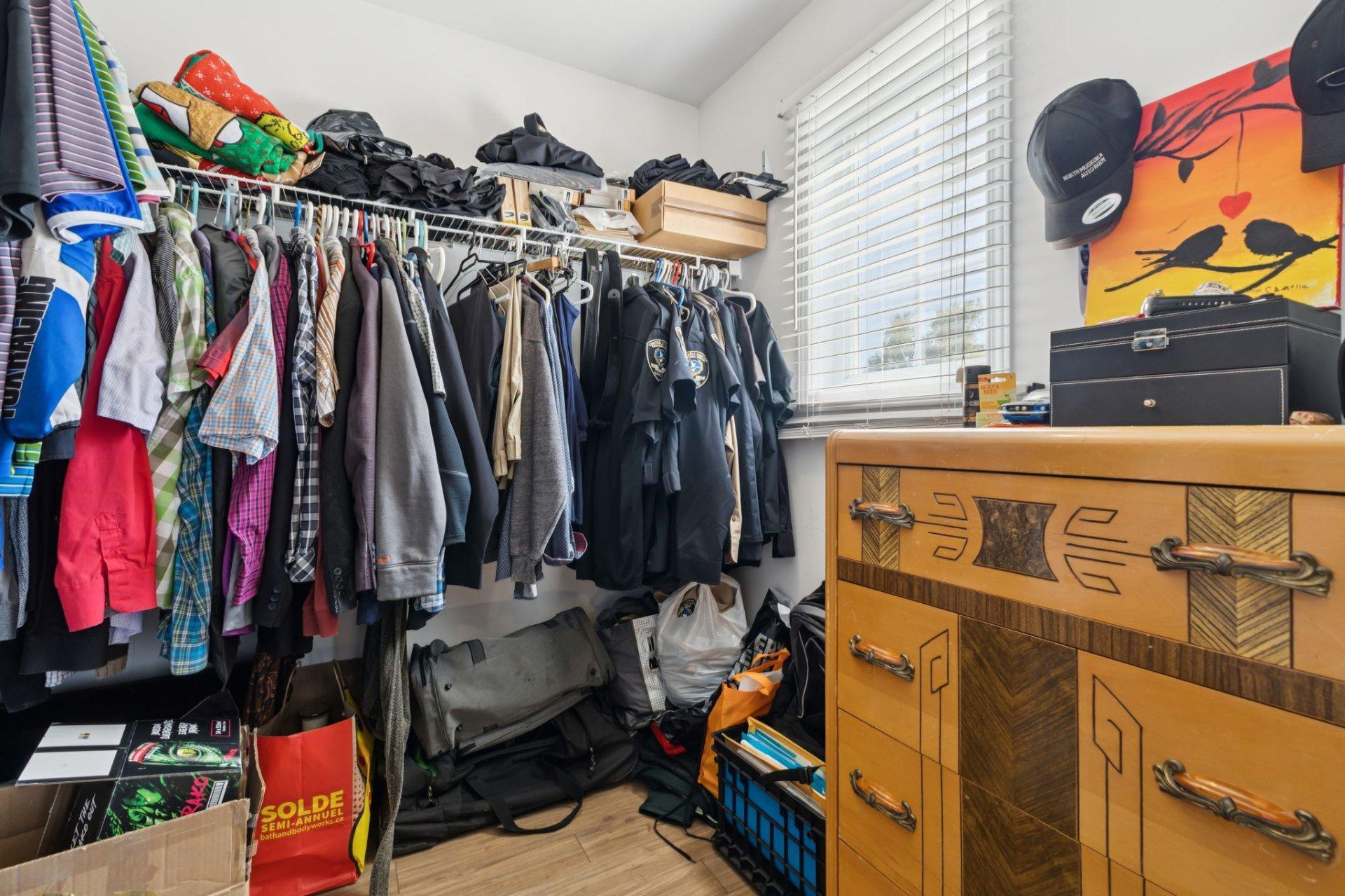 









96


Rue Scullion

,
Gatineau (Buckingham),




QC
J8L3X4

