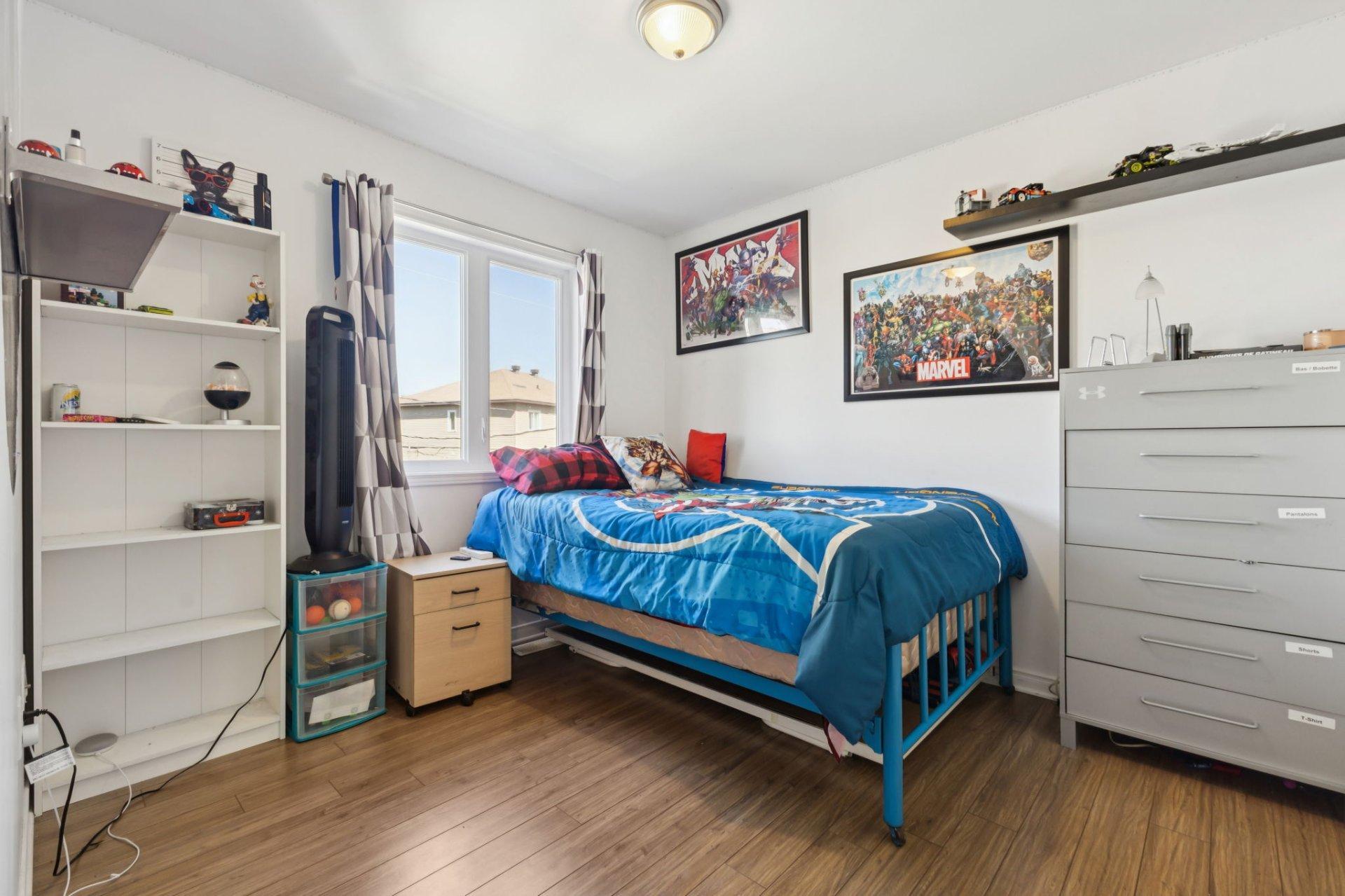 









96


Rue Scullion

,
Gatineau (Buckingham),




QC
J8L3X4

