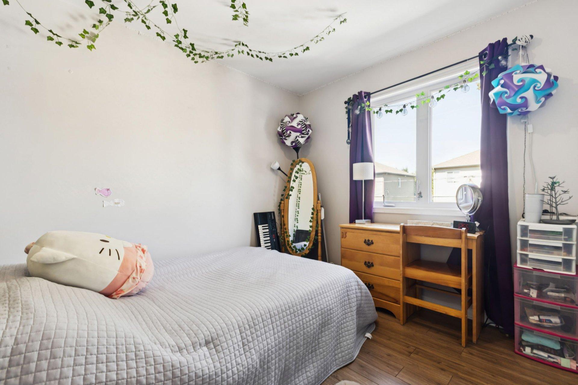 









96


Rue Scullion

,
Gatineau (Buckingham),




QC
J8L3X4

