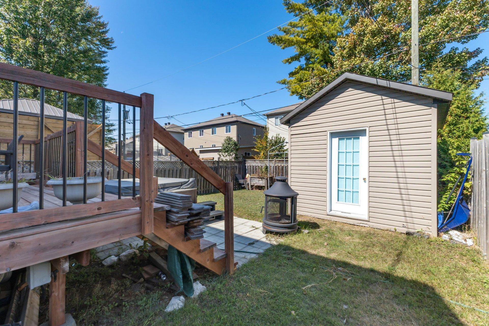 









96


Rue Scullion

,
Gatineau (Buckingham),




QC
J8L3X4

