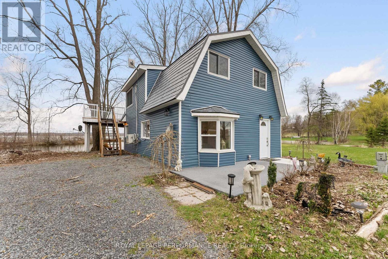 












1930 SUNBURY ROAD

,
Frontenac (Frontenac South),




Ontario
K0H1X0

