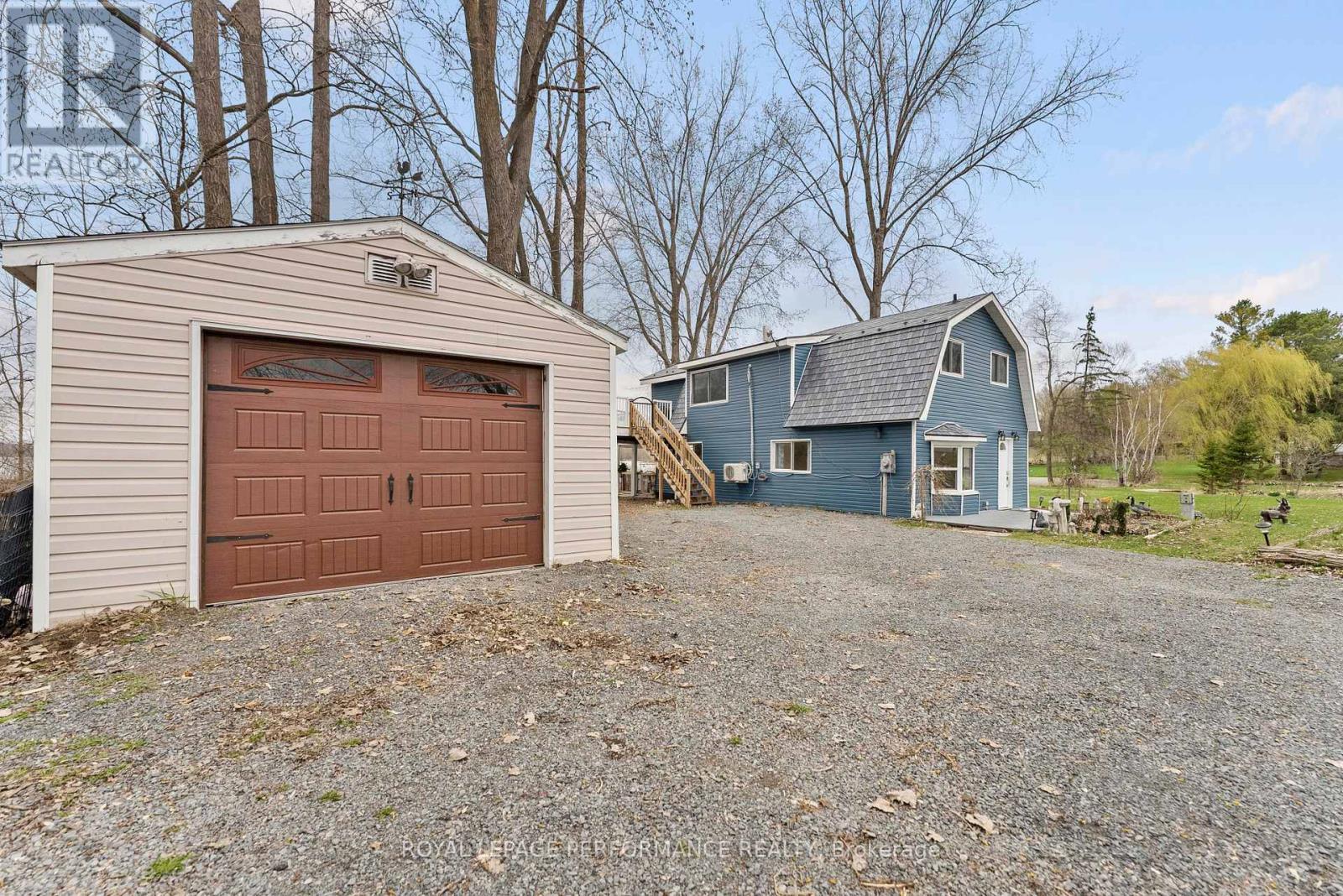 












1930 SUNBURY ROAD

,
Frontenac (Frontenac South),




Ontario
K0H1X0

