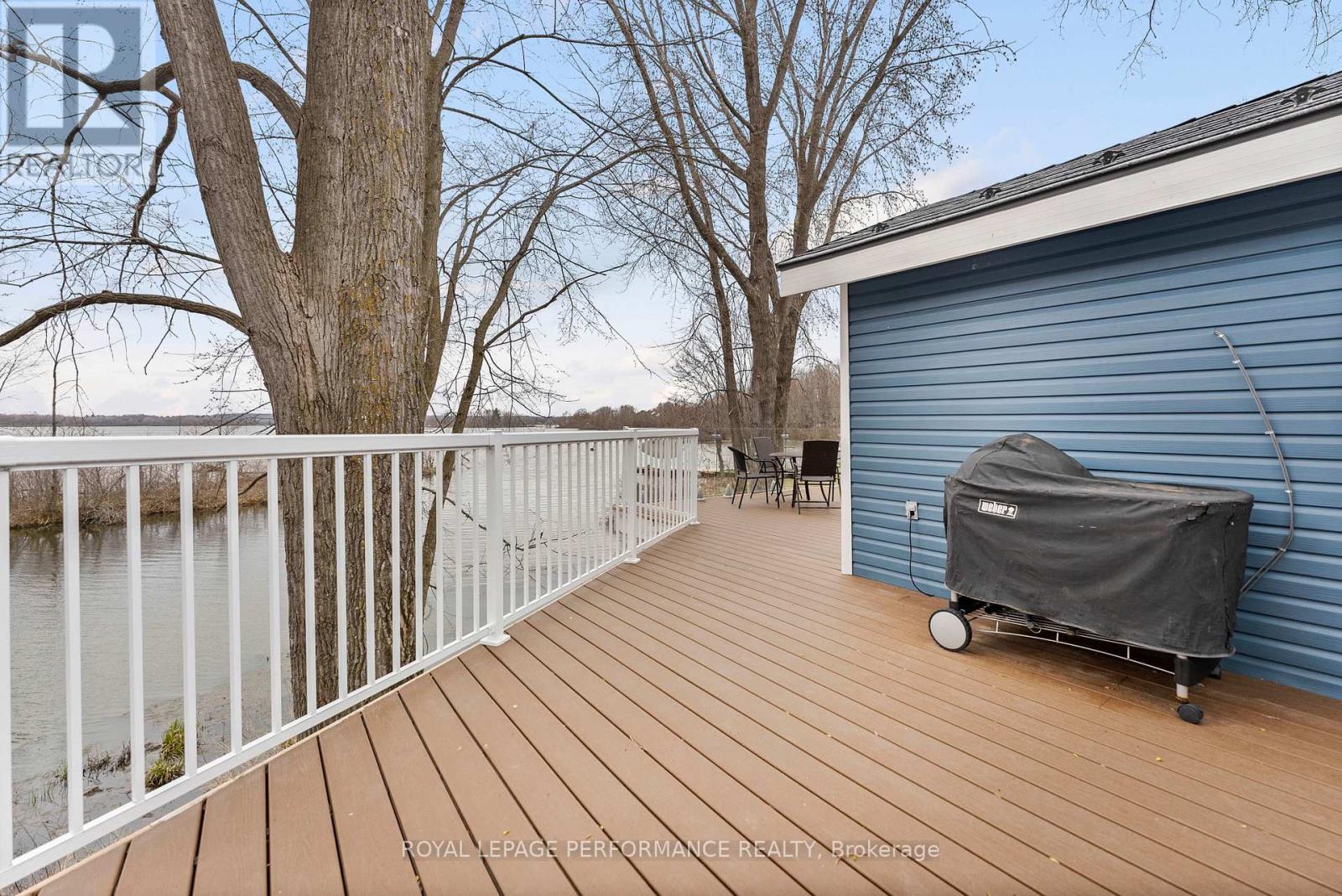 












1930 SUNBURY ROAD

,
Frontenac (Frontenac South),




Ontario
K0H1X0

