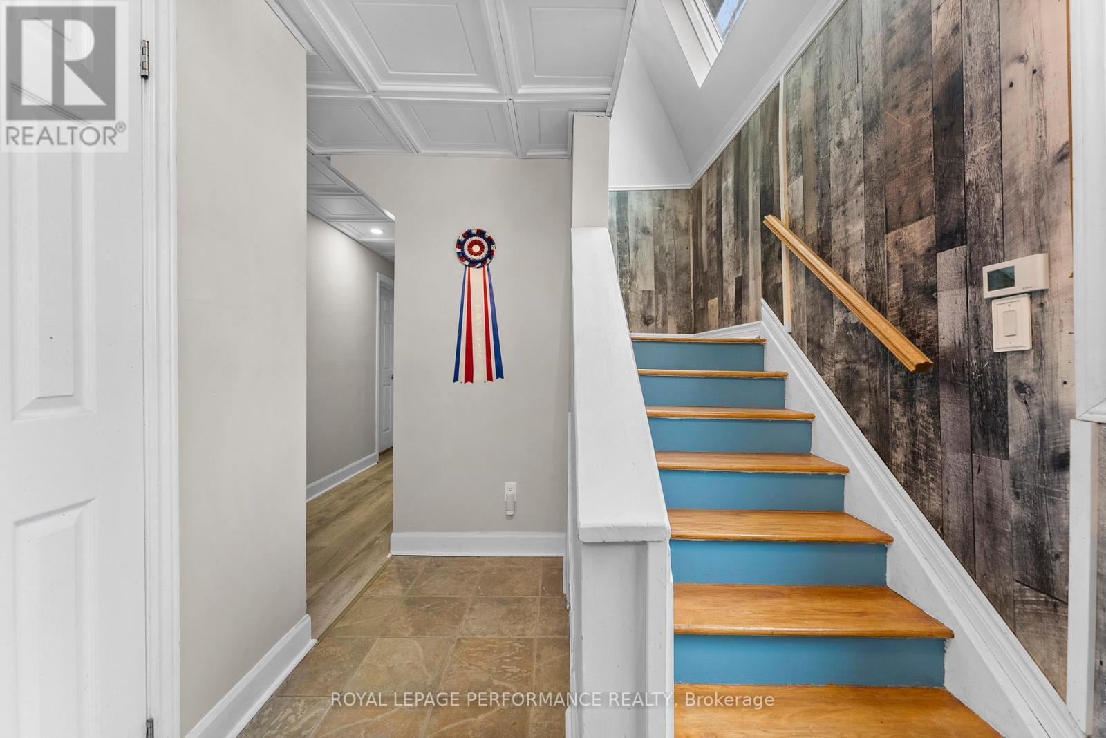 












1930 SUNBURY ROAD

,
Frontenac (Frontenac South),




Ontario
K0H1X0

