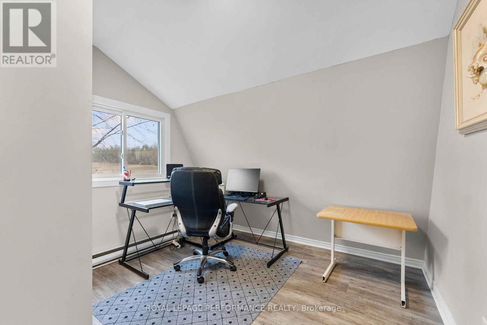 












1930 SUNBURY ROAD

,
Frontenac (Frontenac South),




Ontario
K0H1X0

