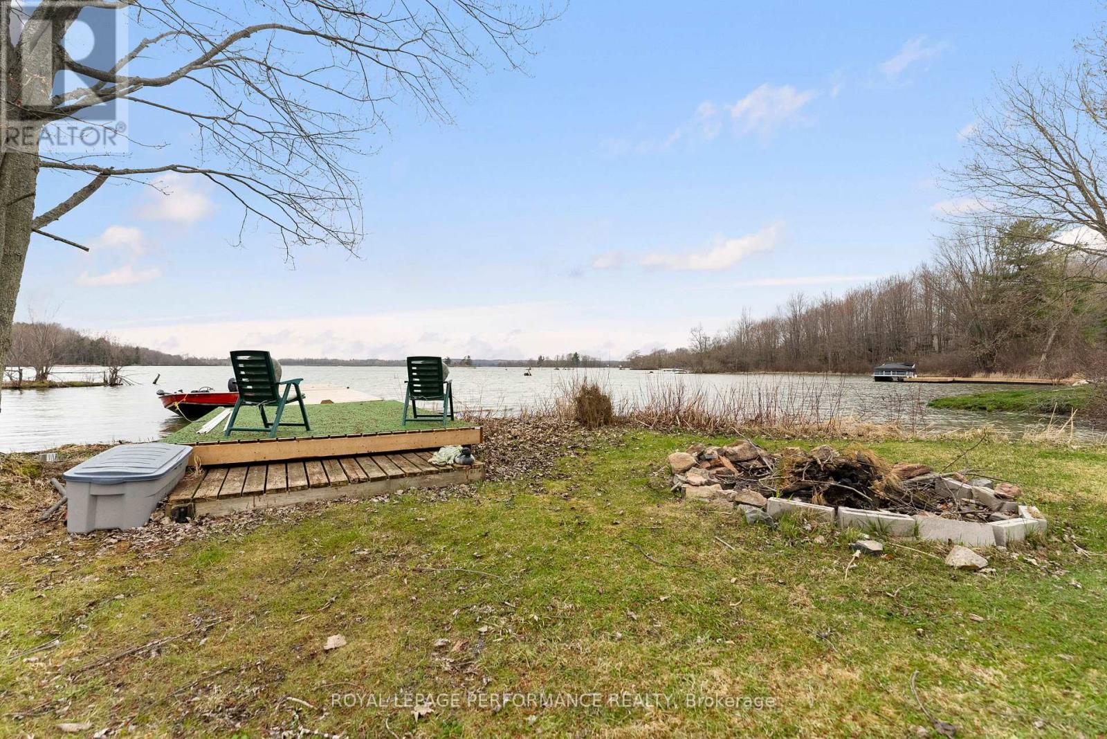 












1930 SUNBURY ROAD

,
Frontenac (Frontenac South),




Ontario
K0H1X0

