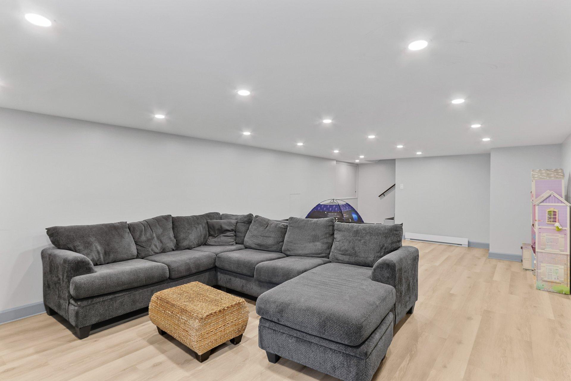 









289

 - 291


Rue du Parc

,
Saint-Clet,




QC
J0P1S0

