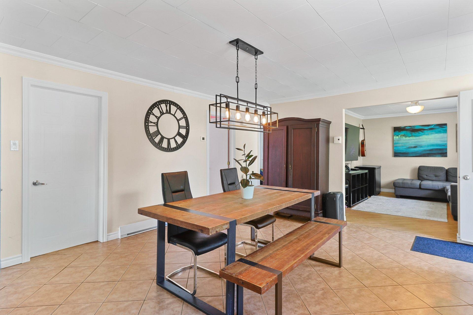 









289

 - 291


Rue du Parc

,
Saint-Clet,




QC
J0P1S0

