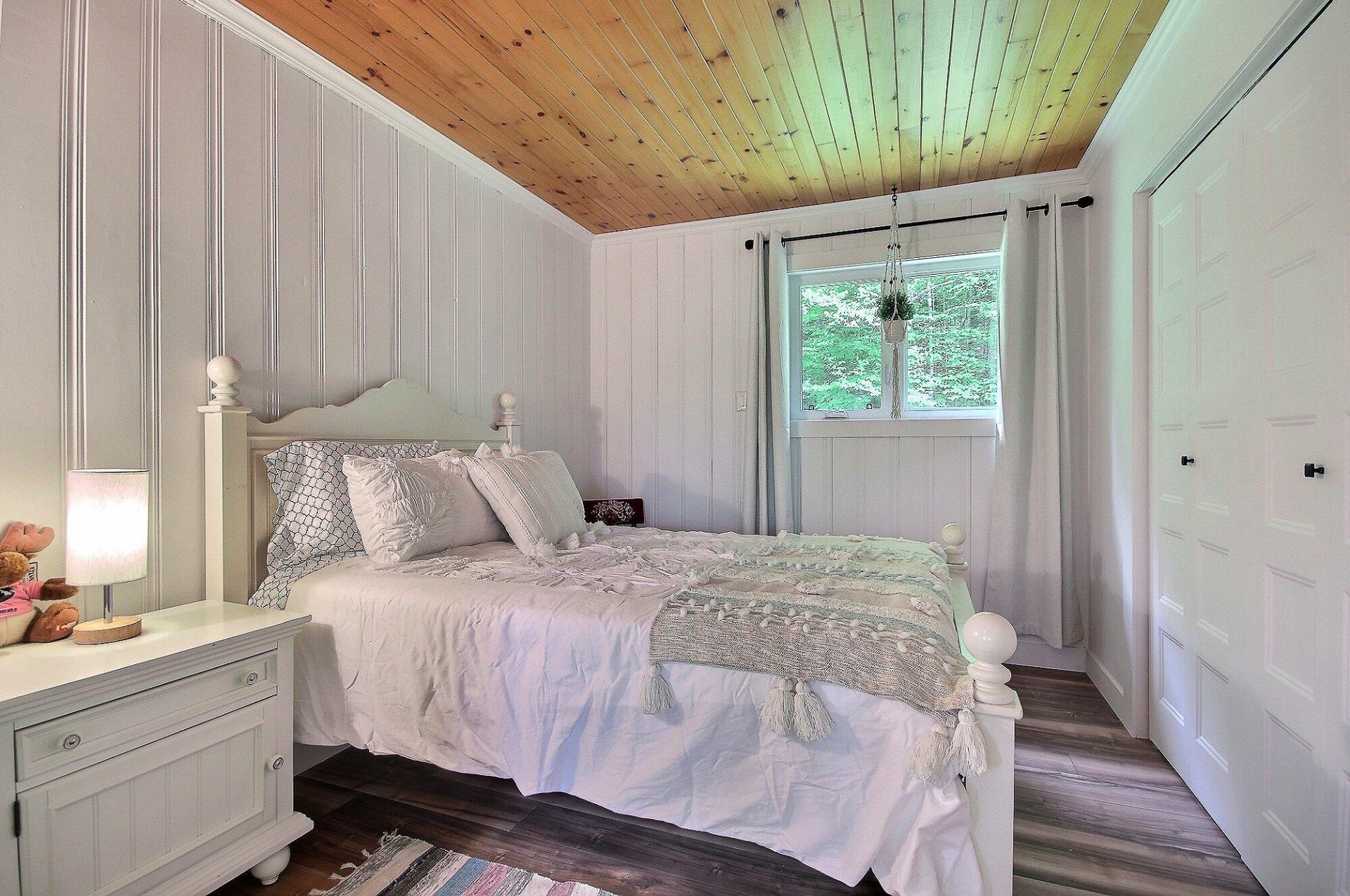 









2945


Ch. du Village

,
Saint-Adolphe-d'Howard,




QC
J0T2B0

